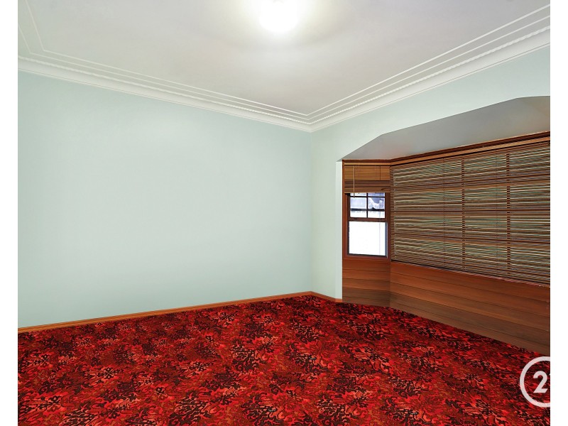 74 Bay Road, Blue Bay NSW 2261