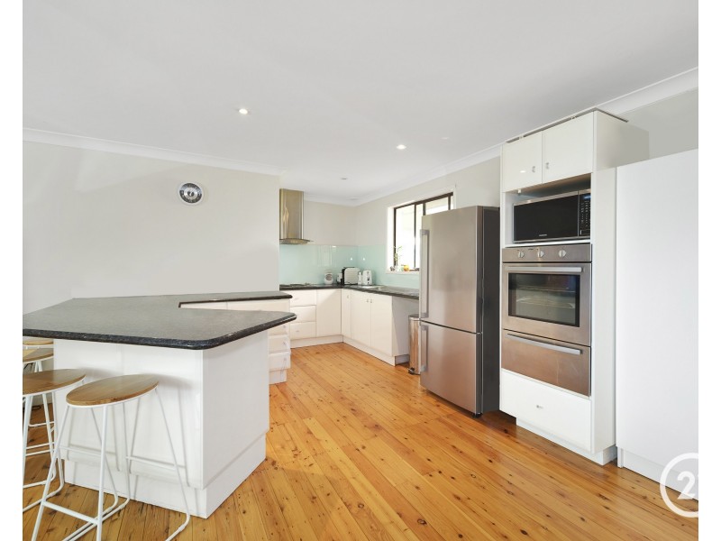 6 Patrick Street, Bateau Bay NSW 2261