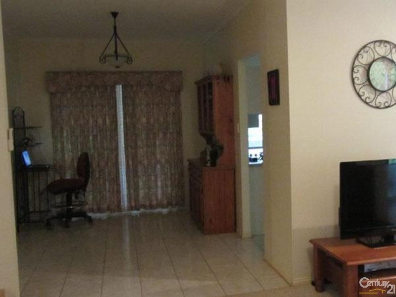 11 Whispering Valley Drive, Richmond Hill NSW 2480