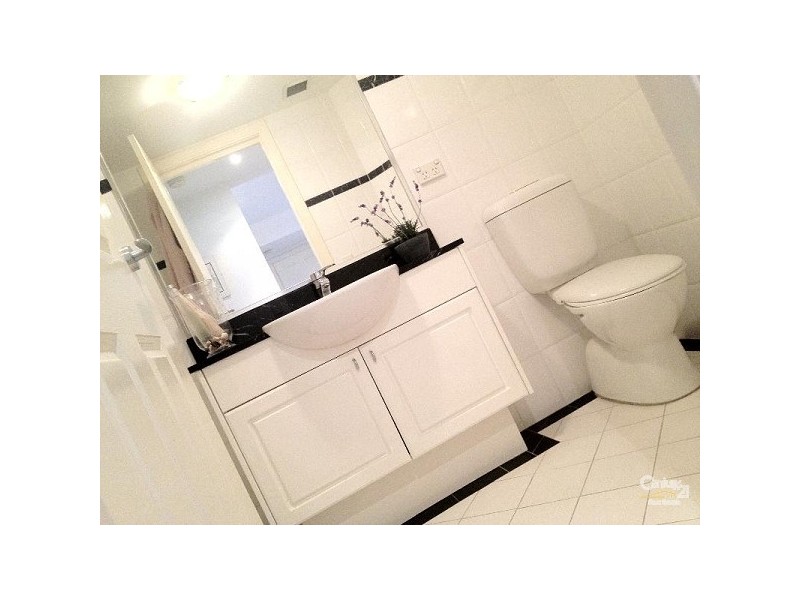 4/28 WARAYAMA PL ROZELLE, Rozelle NSW 2039