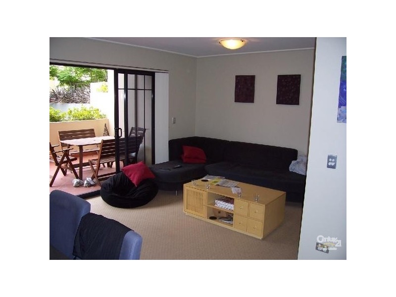 9 Yara Ave, Rozelle NSW 2039