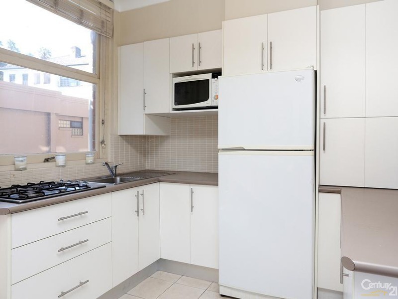 11/22 New Beach Road, Darling Point NSW 2027