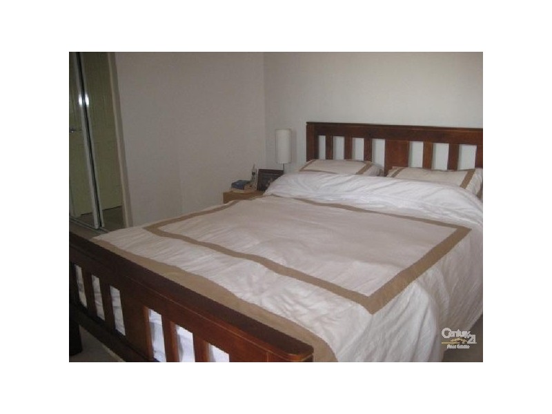 8 Yara Ave, Rozelle NSW 2039