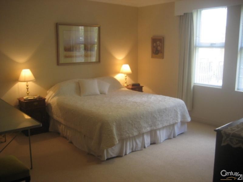 5 Wulumay Close, Rozelle NSW 2039