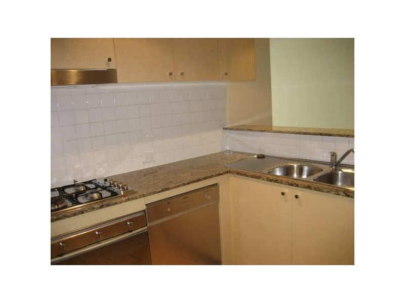 11/2A  Help Street, Chatswood NSW 2067