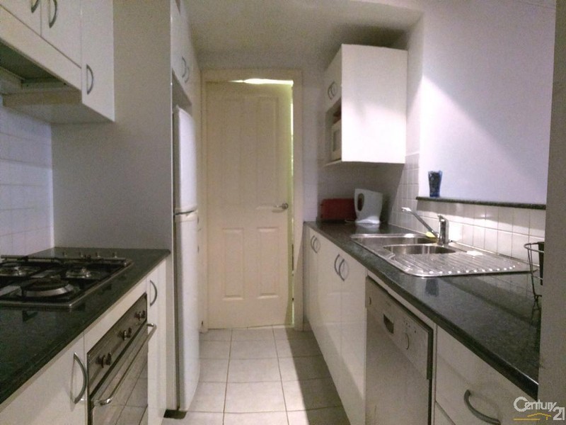 1/8 Yara, Rozelle NSW 2039