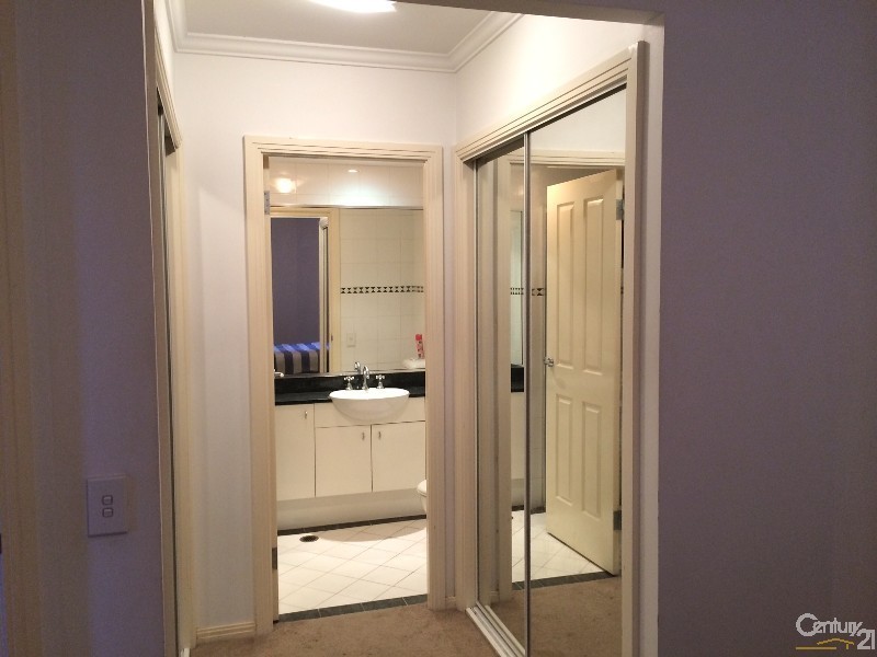 1/8 Yara, Rozelle NSW 2039