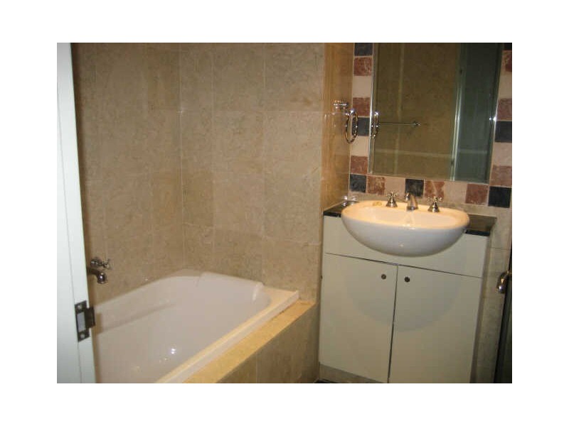 22/2A  Help Street, Chatswood NSW 2067