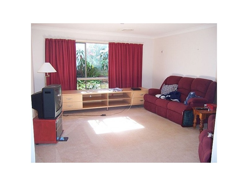 18 Roma Place, Woongarrah NSW 2259