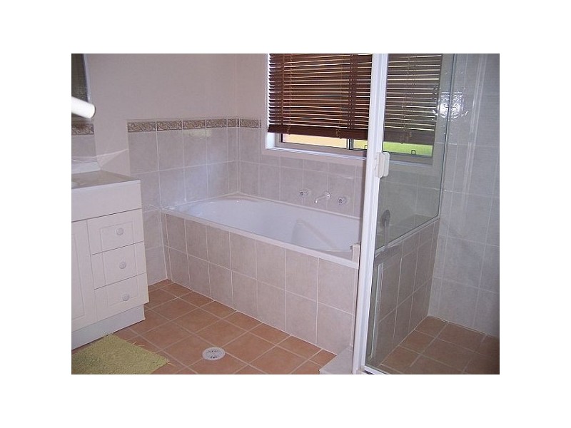 18 Roma Place, Woongarrah NSW 2259