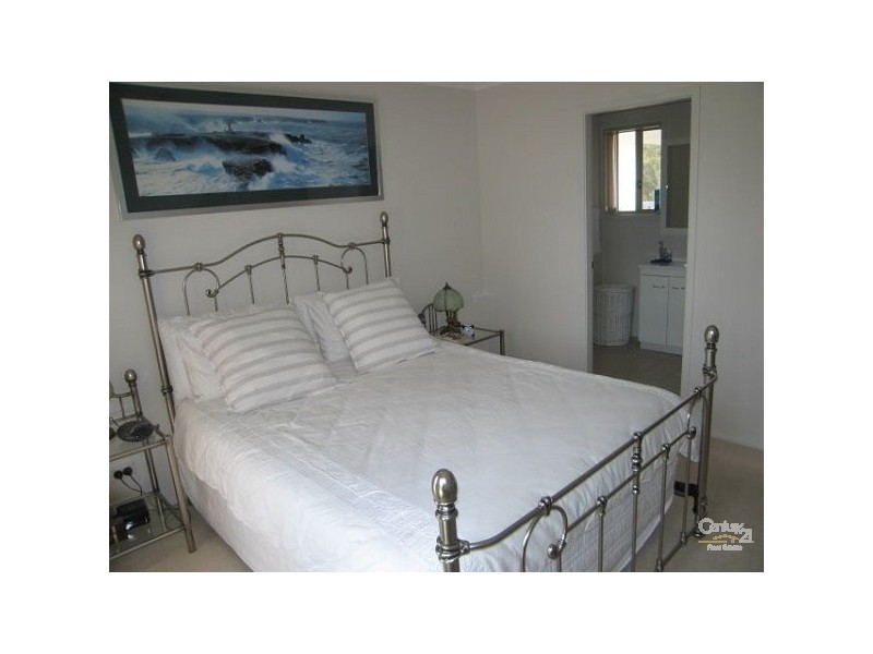 148 Birdwood Drive, Blue Haven NSW 2262