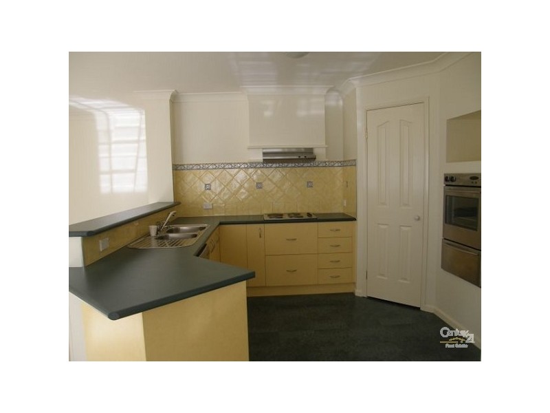 18 Lemon Gum Circuit, Blue Haven NSW 2262