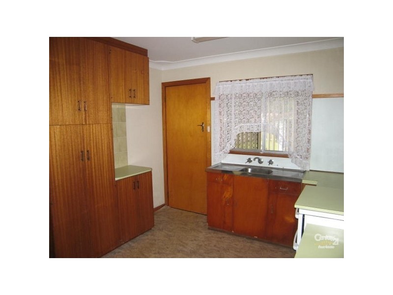 17 Moala Parade, Charmhaven NSW 2263