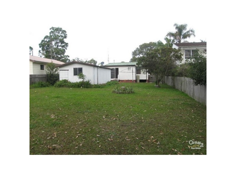 17 Moala Parade, Charmhaven NSW 2263