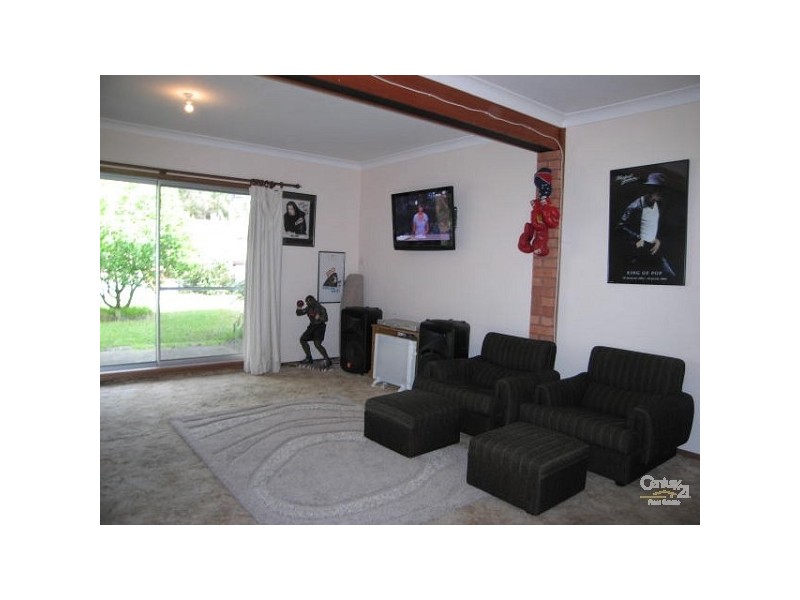 7 Tingira Avenue, Charmhaven NSW 2263