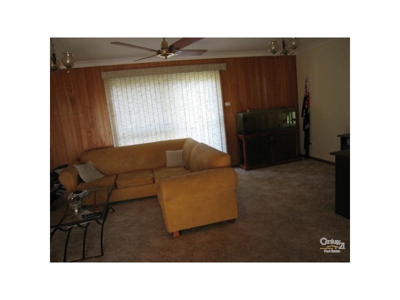 7 Tingira Avenue, Charmhaven NSW 2263