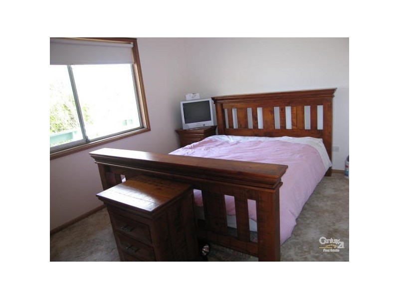 7 Tingira Avenue, Charmhaven NSW 2263