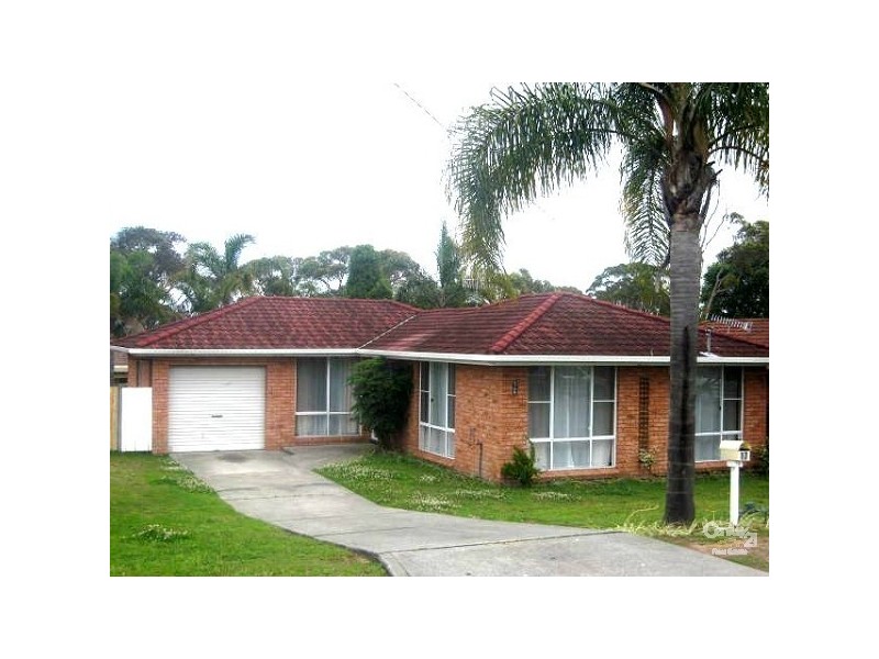 17 Whiteswan Avenue, Blue Haven NSW 2262