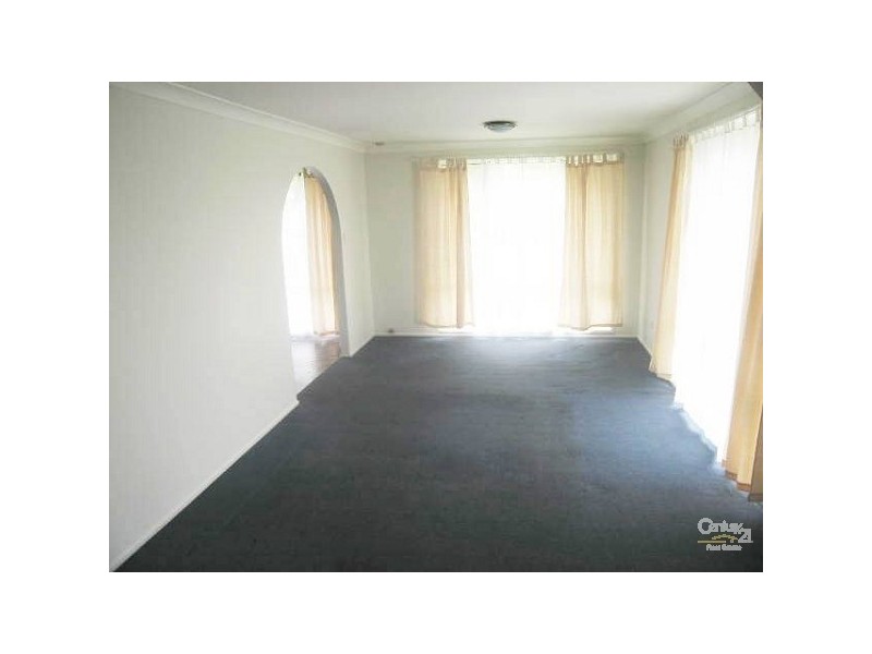 17 Whiteswan Avenue, Blue Haven NSW 2262