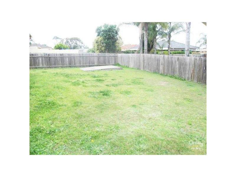 17 Whiteswan Avenue, Blue Haven NSW 2262