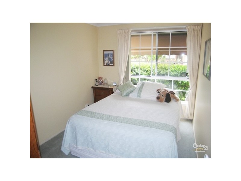 6 Reef Way, Blue Haven NSW 2262