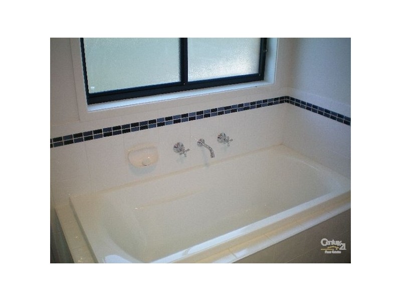 16 Ryan Close, Woongarrah NSW 2259