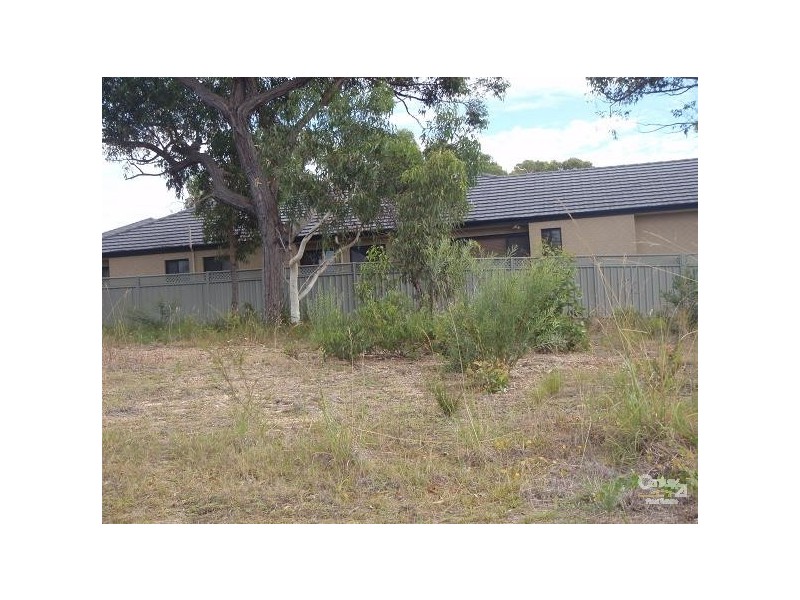 2 Windward Crescent, Gwandalan NSW 2259