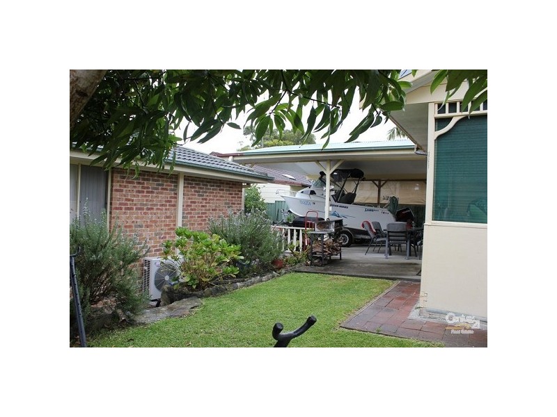 21 Anembo Ave, Summerland Point NSW 2259