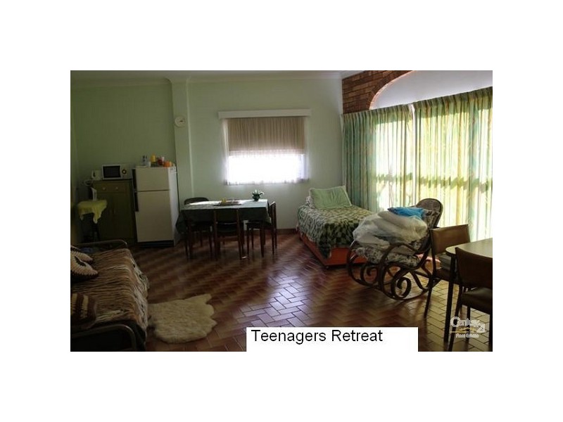 31 Panorama Ave, Charmhaven NSW 2263