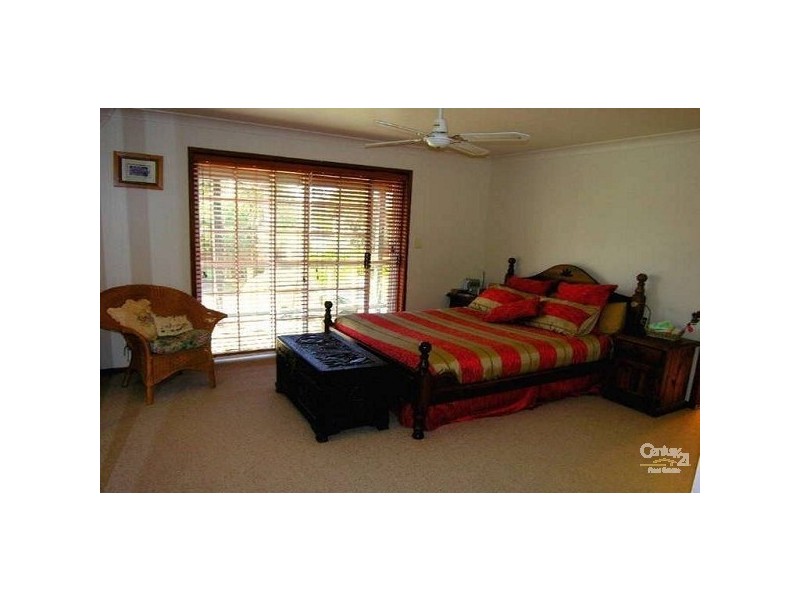 55 Lloyd Avenue, Chain Valley Bay NSW 2259