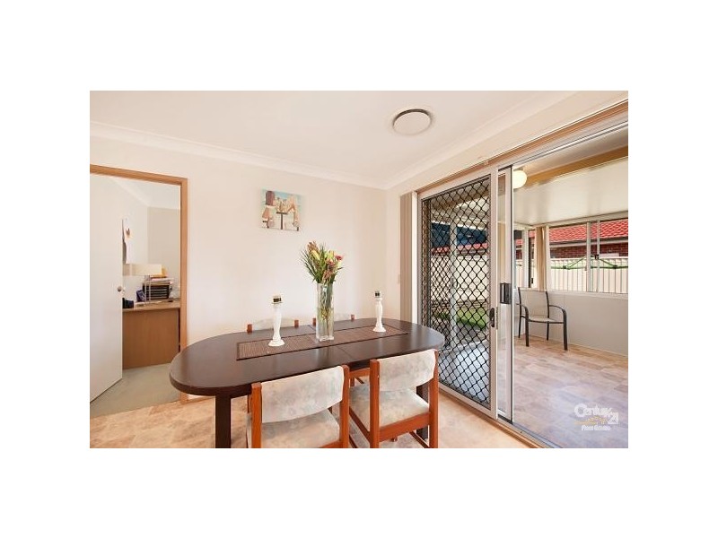 33 Gavin Way, Lake Haven NSW 2263