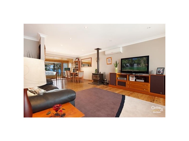 6 Lloyd Avenue, Chain Valley Bay NSW 2259