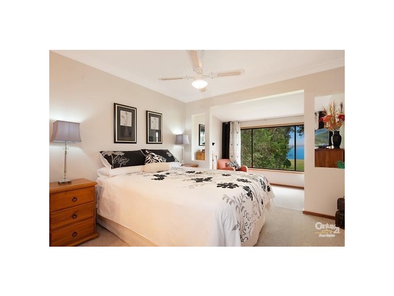 6 Lloyd Avenue, Chain Valley Bay NSW 2259