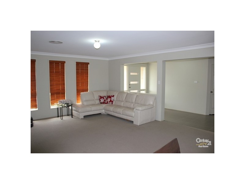 6 Wakool Crescent, Woongarrah NSW 2259