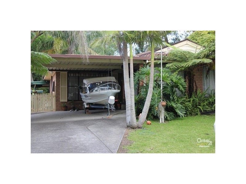 9 Garema Rd, Gwandalan NSW 2259