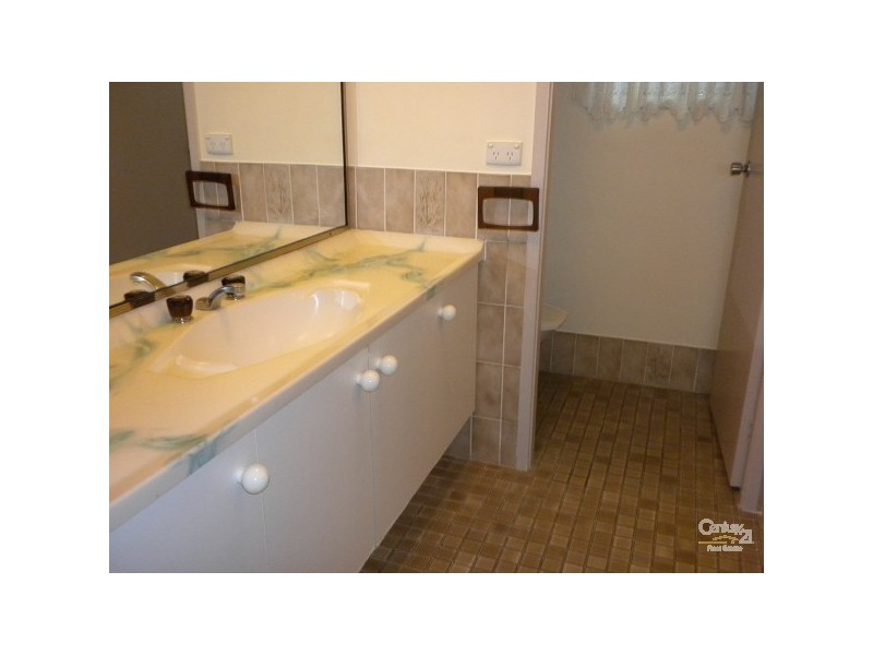 9 Garema Rd, Gwandalan NSW 2259