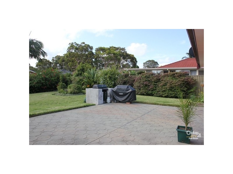 8 Somerville Close, Budgewoi NSW 2262