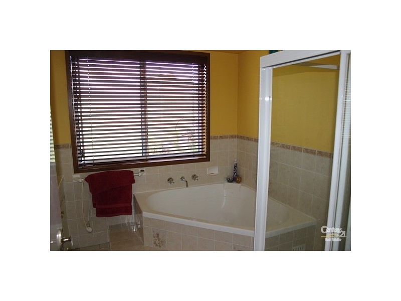 8 Somerville Close, Budgewoi NSW 2262