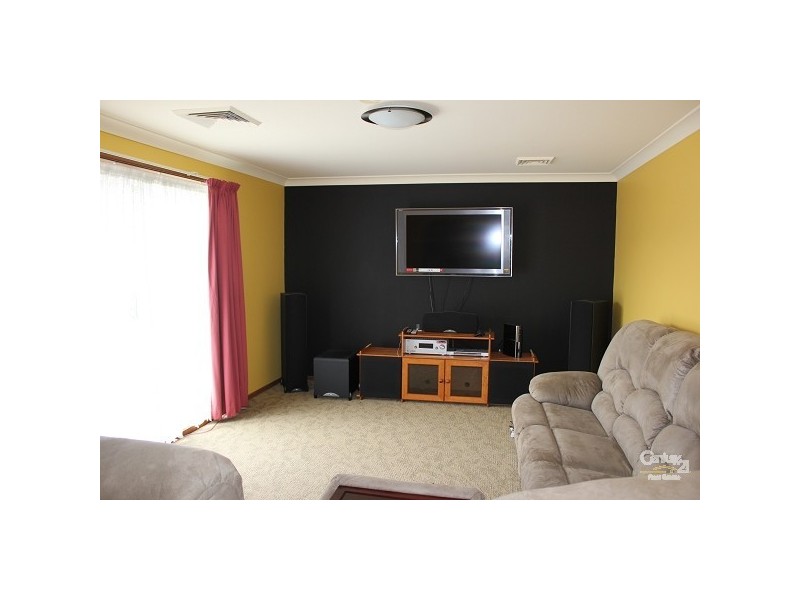 8 Somerville Close, Budgewoi NSW 2262