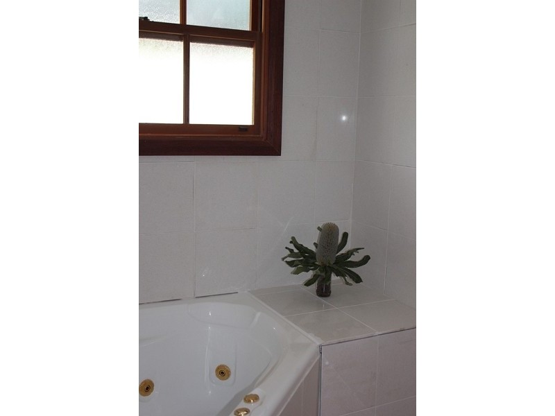 26 Darlingup Rd, Wyee NSW 2259
