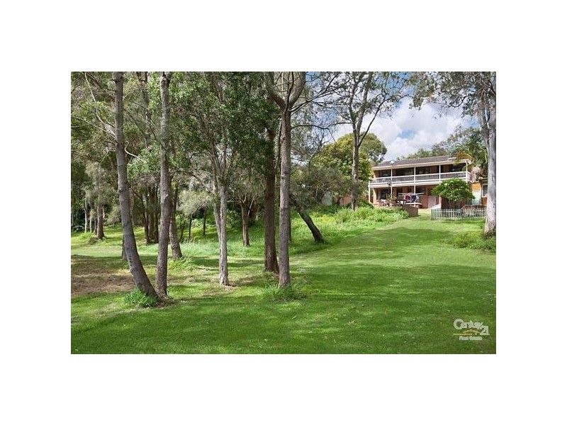 24 Lloyd Ave, Chain Valley Bay NSW 2259
