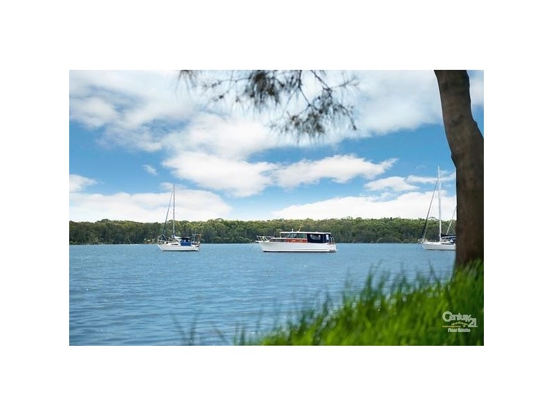 24 Lloyd Ave, Chain Valley Bay NSW 2259