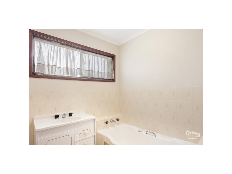 24 Lloyd Ave, Chain Valley Bay NSW 2259