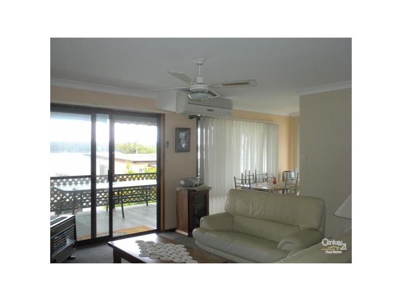 42A Gordon Ave, Summerland Point NSW 2259