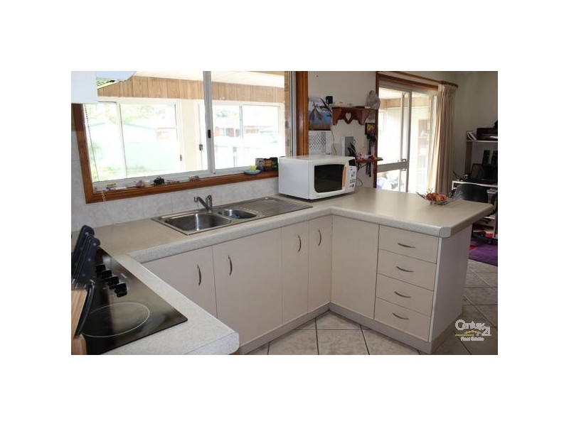 25 Katoomba Ave, San Remo NSW 2262