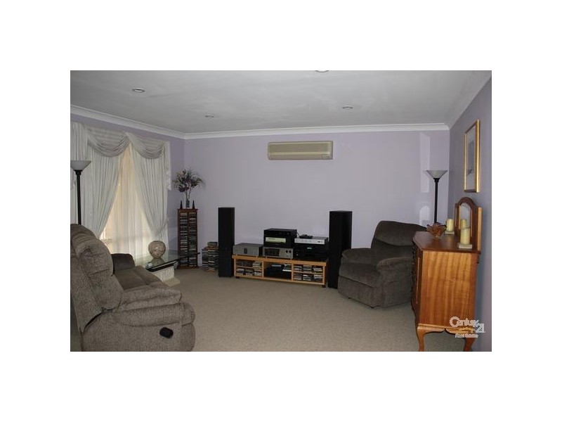 19 Rosella Cct, Blue Haven NSW 2262