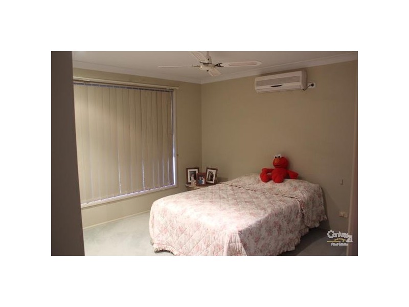 6 Reef Way, Blue Haven NSW 2262