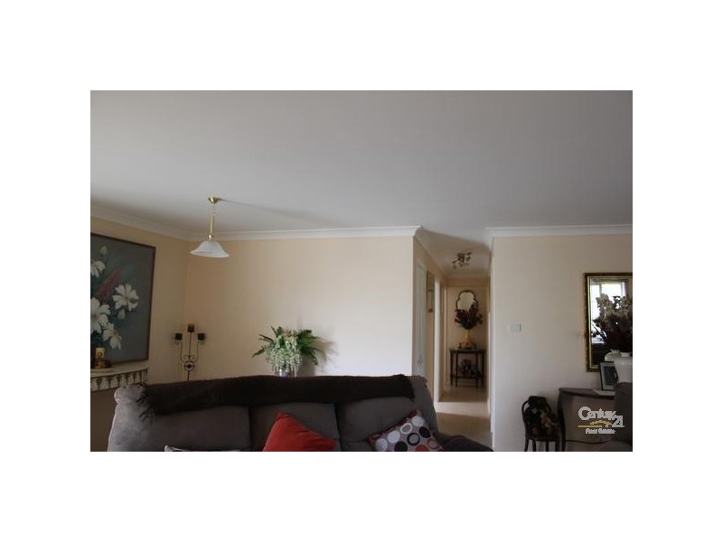 8 Gosford Rd, Wyee NSW 2259