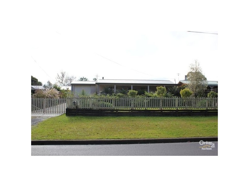 8 Gosford Rd, Wyee NSW 2259