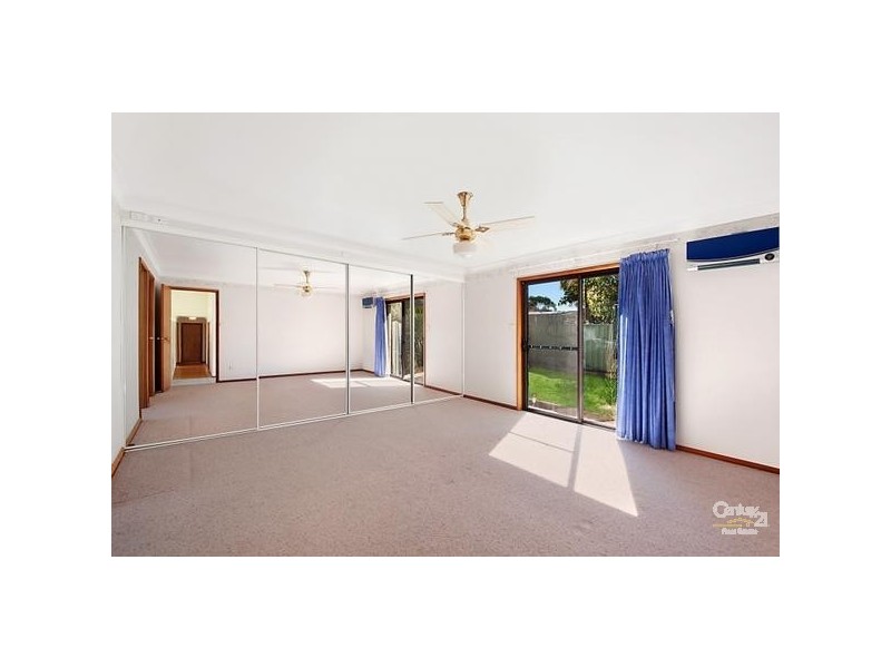 35 Elebana Ave, Chain Valley Bay NSW 2259